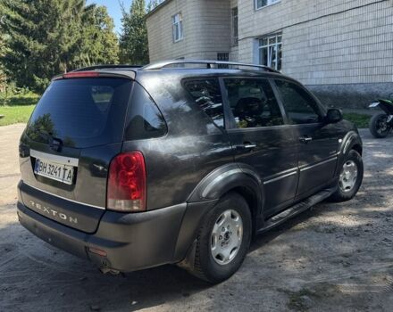 Чорний Cанг Йонг Rexton, об'ємом двигуна 3.2 л та пробігом 220 тис. км за 5500 $, фото 4 на Automoto.ua