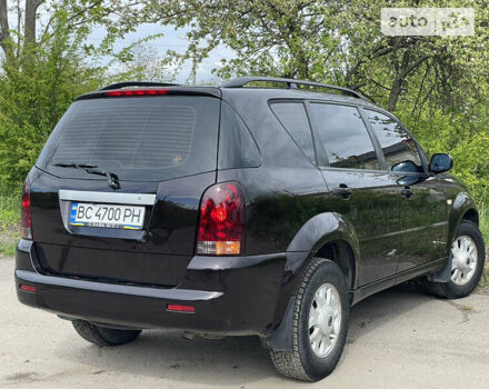 Чорний Cанг Йонг Rexton, об'ємом двигуна 2.3 л та пробігом 221 тис. км за 7500 $, фото 7 на Automoto.ua