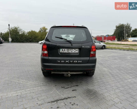 Чорний Cанг Йонг Rexton, об'ємом двигуна 2.7 л та пробігом 314 тис. км за 5900 $, фото 3 на Automoto.ua