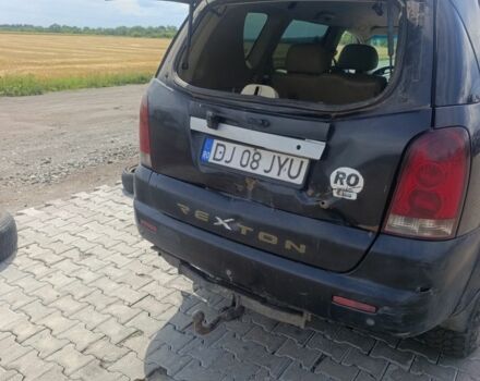 Чорний Cанг Йонг Rexton, об'ємом двигуна 2.7 л та пробігом 322 тис. км за 2461 $, фото 3 на Automoto.ua