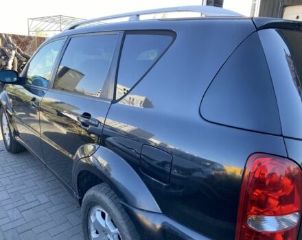 Чорний Cанг Йонг Rexton, об'ємом двигуна 2.7 л та пробігом 200 тис. км за 5700 $, фото 4 на Automoto.ua