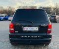 Чорний Cанг Йонг Rexton, об'ємом двигуна 2.7 л та пробігом 290 тис. км за 5500 $, фото 5 на Automoto.ua