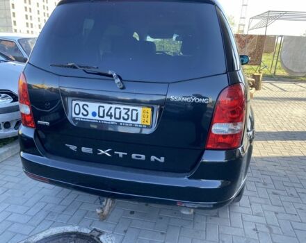 Чорний Cанг Йонг Rexton, об'ємом двигуна 2.7 л та пробігом 200 тис. км за 5700 $, фото 2 на Automoto.ua