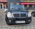 Черный Cанг Йонг Рекстон, объемом двигателя 2.7 л и пробегом 190 тыс. км за 7700 $, фото 6 на Automoto.ua
