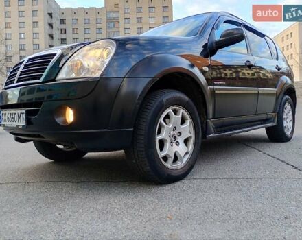 Черный Cанг Йонг Рекстон, объемом двигателя 2.7 л и пробегом 240 тыс. км за 7000 $, фото 1 на Automoto.ua