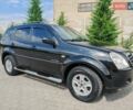 Черный Cанг Йонг Рекстон, объемом двигателя 2.7 л и пробегом 225 тыс. км за 7800 $, фото 5 на Automoto.ua