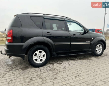Чорний Cанг Йонг Rexton, об'ємом двигуна 2.69 л та пробігом 234 тис. км за 7150 $, фото 6 на Automoto.ua