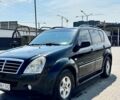 Черный Cанг Йонг Рекстон, объемом двигателя 2.7 л и пробегом 300 тыс. км за 4600 $, фото 1 на Automoto.ua