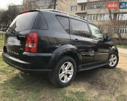 Черный Cанг Йонг Рекстон, объемом двигателя 2.7 л и пробегом 250 тыс. км за 8749 $, фото 3 на Automoto.ua
