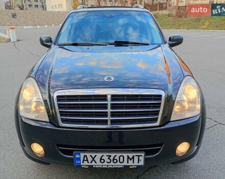 Черный Cанг Йонг Рекстон, объемом двигателя 2.7 л и пробегом 240 тыс. км за 7000 $, фото 2 на Automoto.ua