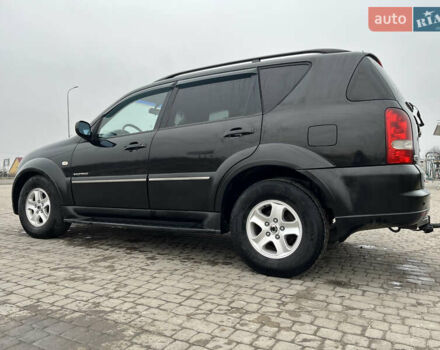 Чорний Cанг Йонг Rexton, об'ємом двигуна 2.69 л та пробігом 234 тис. км за 7150 $, фото 2 на Automoto.ua