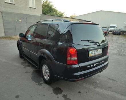 Чорний Cанг Йонг Rexton, об'ємом двигуна 0 л та пробігом 293 тис. км за 5950 $, фото 5 на Automoto.ua