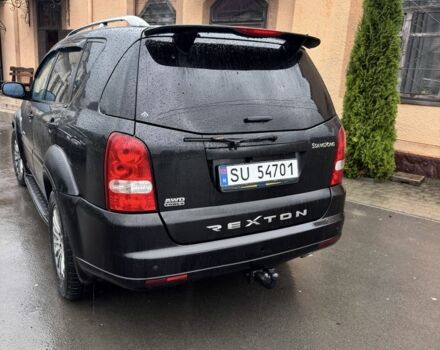 Черный Cанг Йонг Рекстон, объемом двигателя 2.7 л и пробегом 385 тыс. км за 5500 $, фото 4 на Automoto.ua