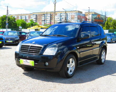 Чорний Cанг Йонг Rexton, об'ємом двигуна 2.7 л та пробігом 300 тис. км за 6900 $, фото 3 на Automoto.ua