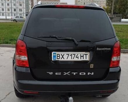 Черный Cанг Йонг Рекстон, объемом двигателя 2.7 л и пробегом 215 тыс. км за 7650 $, фото 12 на Automoto.ua