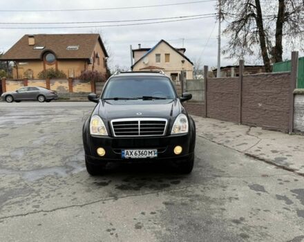 Черный Cанг Йонг Рекстон, объемом двигателя 2.7 л и пробегом 250 тыс. км за 7000 $, фото 1 на Automoto.ua