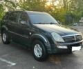 Чорний Cанг Йонг Rexton, об'ємом двигуна 2.7 л та пробігом 300 тис. км за 3116 $, фото 1 на Automoto.ua