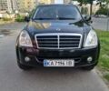 Черный Cанг Йонг Рекстон, объемом двигателя 2.7 л и пробегом 190 тыс. км за 7700 $, фото 1 на Automoto.ua