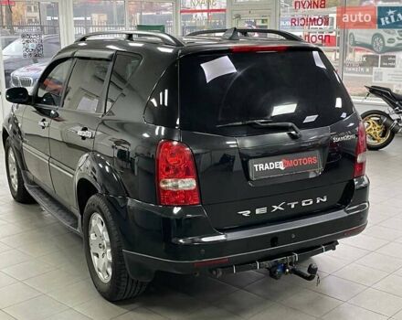 Черный Cанг Йонг Рекстон, объемом двигателя 2.7 л и пробегом 218 тыс. км за 7490 $, фото 13 на Automoto.ua