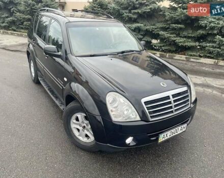 Чорний Cанг Йонг Rexton, об'ємом двигуна 2.7 л та пробігом 188 тис. км за 8650 $, фото 2 на Automoto.ua