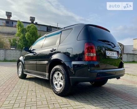 Чорний Cанг Йонг Rexton, об'ємом двигуна 2.7 л та пробігом 255 тис. км за 8000 $, фото 2 на Automoto.ua