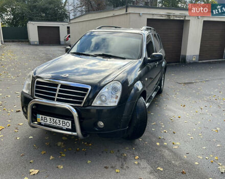 Чорний Cанг Йонг Rexton, об'ємом двигуна 2.69 л та пробігом 305 тис. км за 4999 $, фото 2 на Automoto.ua