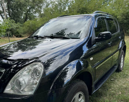 Чорний Cанг Йонг Rexton, об'ємом двигуна 2.7 л та пробігом 213 тис. км за 9500 $, фото 4 на Automoto.ua