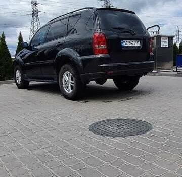 Черный Cанг Йонг Рекстон, объемом двигателя 2.7 л и пробегом 230 тыс. км за 8000 $, фото 5 на Automoto.ua