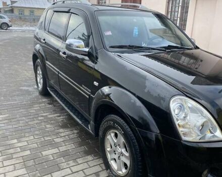 Чорний Cанг Йонг Rexton, об'ємом двигуна 2.7 л та пробігом 218 тис. км за 8800 $, фото 1 на Automoto.ua