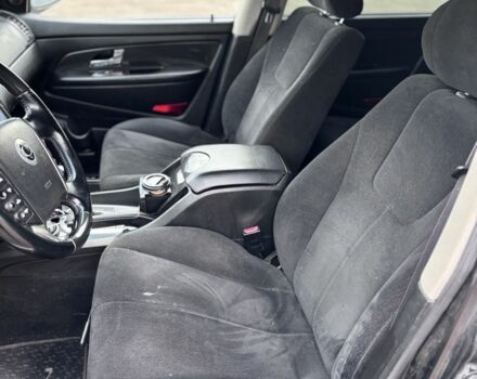 Чорний Cанг Йонг Rexton, об'ємом двигуна 2.7 л та пробігом 328 тис. км за 5500 $, фото 7 на Automoto.ua
