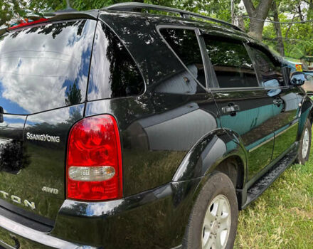 Чорний Cанг Йонг Rexton, об'ємом двигуна 2.7 л та пробігом 213 тис. км за 9500 $, фото 2 на Automoto.ua
