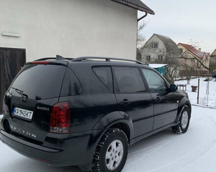 Черный Cанг Йонг Рекстон, объемом двигателя 2.7 л и пробегом 232 тыс. км за 6600 $, фото 5 на Automoto.ua