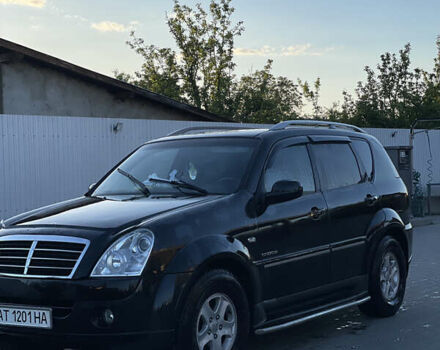 Чорний Cанг Йонг Rexton, об'ємом двигуна 2.7 л та пробігом 215 тис. км за 8500 $, фото 2 на Automoto.ua