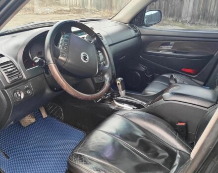 Черный Cанг Йонг Рекстон, объемом двигателя 2.7 л и пробегом 320 тыс. км за 7300 $, фото 4 на Automoto.ua