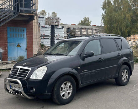 Чорний Cанг Йонг Rexton, об'ємом двигуна 2.7 л та пробігом 248 тис. км за 4100 $, фото 2 на Automoto.ua