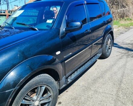 Черный Cанг Йонг Рекстон, объемом двигателя 2.7 л и пробегом 320 тыс. км за 7300 $, фото 5 на Automoto.ua