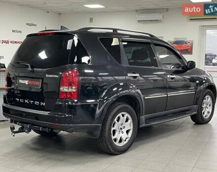 Черный Cанг Йонг Рекстон, объемом двигателя 2.7 л и пробегом 218 тыс. км за 7490 $, фото 7 на Automoto.ua