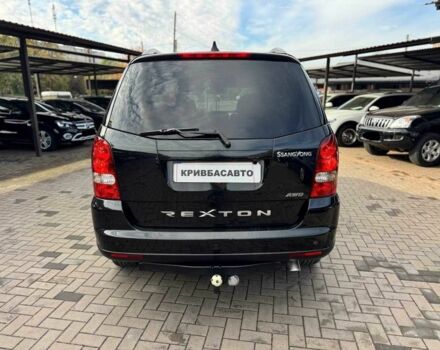 Чорний Cанг Йонг Rexton, об'ємом двигуна 2.7 л та пробігом 214 тис. км за 9200 $, фото 7 на Automoto.ua