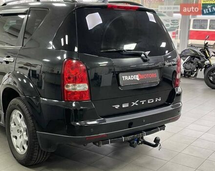 Черный Cанг Йонг Рекстон, объемом двигателя 2.7 л и пробегом 218 тыс. км за 7490 $, фото 13 на Automoto.ua