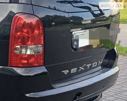 Чорний Cанг Йонг Rexton, об'ємом двигуна 2.7 л та пробігом 178 тис. км за 8300 $, фото 47 на Automoto.ua