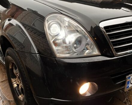 Чорний Cанг Йонг Rexton, об'ємом двигуна 2.7 л та пробігом 270 тис. км за 7000 $, фото 1 на Automoto.ua