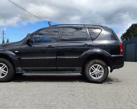 Черный Cанг Йонг Рекстон, объемом двигателя 2.7 л и пробегом 230 тыс. км за 8000 $, фото 4 на Automoto.ua