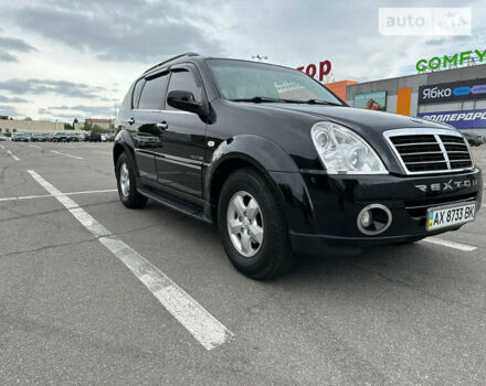 Чорний Cанг Йонг Rexton, об'ємом двигуна 2.7 л та пробігом 170 тис. км за 9000 $, фото 3 на Automoto.ua