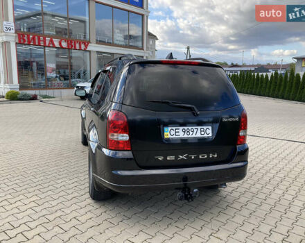 Чорний Cанг Йонг Rexton, об'ємом двигуна 2.7 л та пробігом 159 тис. км за 8499 $, фото 4 на Automoto.ua