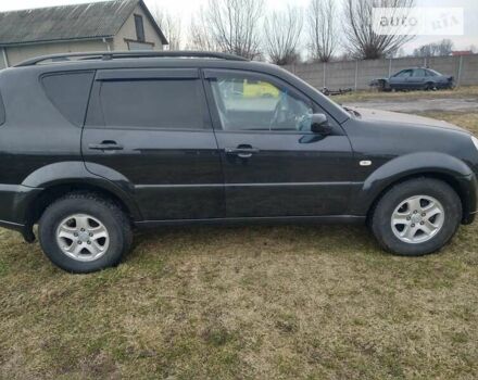 Чорний Cанг Йонг Rexton, об'ємом двигуна 2.7 л та пробігом 200 тис. км за 7500 $, фото 3 на Automoto.ua