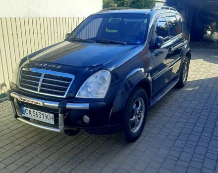 Чорний Cанг Йонг Rexton, об'ємом двигуна 2.7 л та пробігом 193 тис. км за 7500 $, фото 1 на Automoto.ua