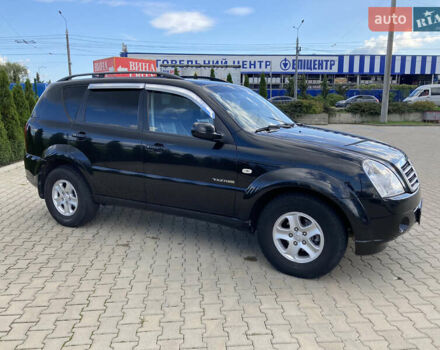 Чорний Cанг Йонг Rexton, об'ємом двигуна 2.7 л та пробігом 159 тис. км за 9500 $, фото 3 на Automoto.ua