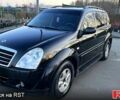 Черный Cанг Йонг Рекстон, объемом двигателя 2.7 л и пробегом 226 тыс. км за 7300 $, фото 1 на Automoto.ua