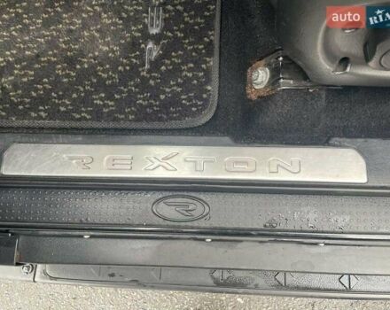 Чорний Cанг Йонг Rexton, об'ємом двигуна 2.7 л та пробігом 188 тис. км за 8650 $, фото 38 на Automoto.ua