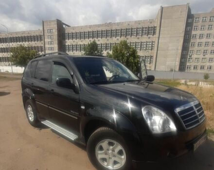 Черный Cанг Йонг Рекстон, объемом двигателя 2.7 л и пробегом 227 тыс. км за 7700 $, фото 3 на Automoto.ua